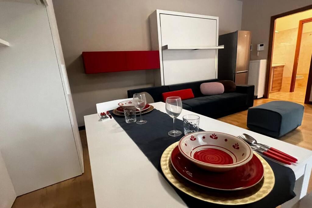 Urban House - Comfy Flat Navigli Milan Center Apartment Exterior foto